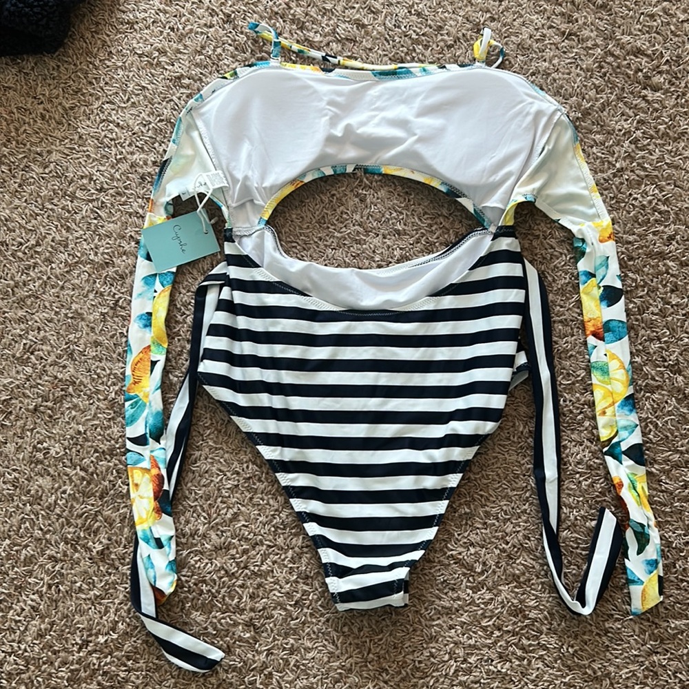 NWT Cupshe size large bathing suit - Picture 2 of 3